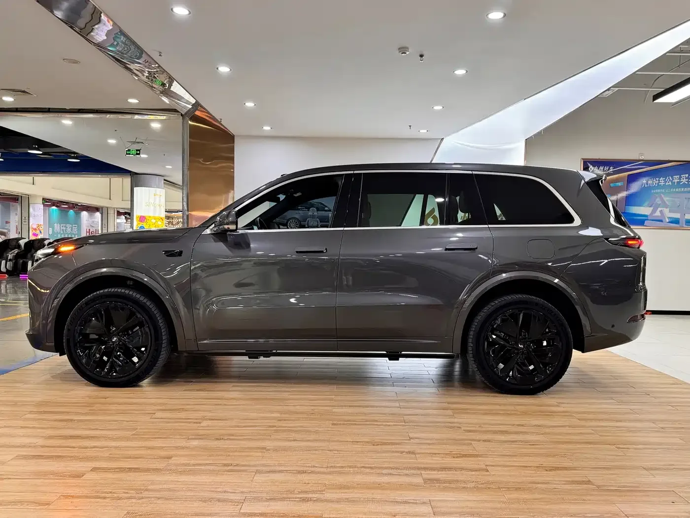 Li Auto Li Xiang L9 2022 Max — Фото автомобиля 4