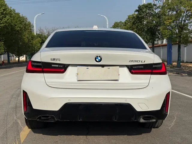 BMW 3 Series — Фото автомобиля 8