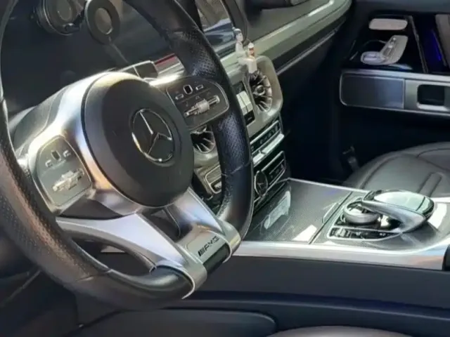 Mercedes-Benz G-Class — Фото автомобиля 2
