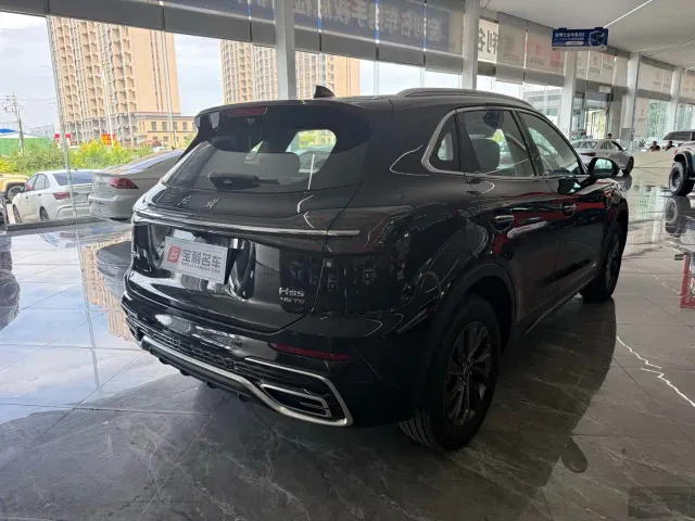 Hongqi HS5 — Фото автомобиля 2