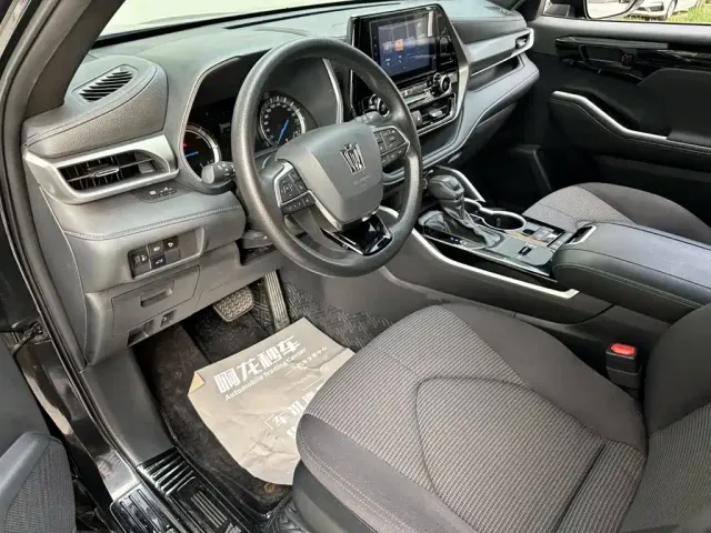 Toyota Crown Kluger — Фото автомобиля 10