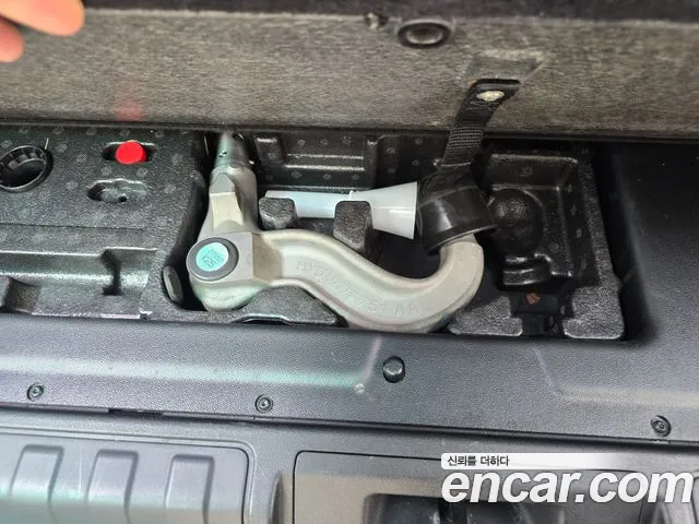 Land Rover Discovery — Фото автомобиля 12