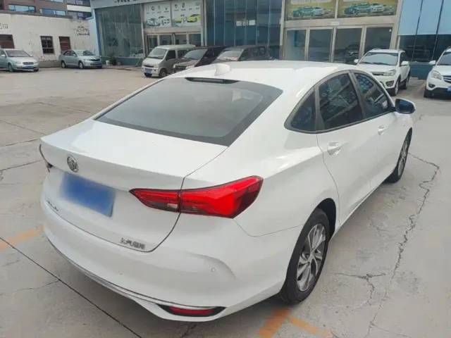 Buick Verano — Фото автомобиля 6