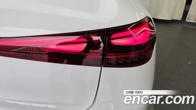 Mercedes-Benz EQA — Фото автомобиля 22