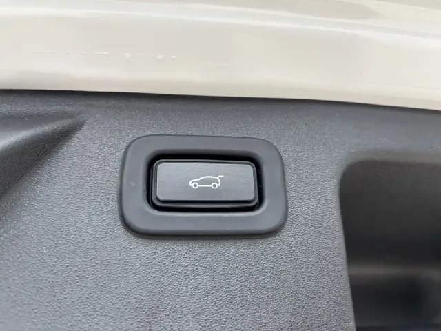 Land Rover Discovery Sport — Фото автомобиля 30
