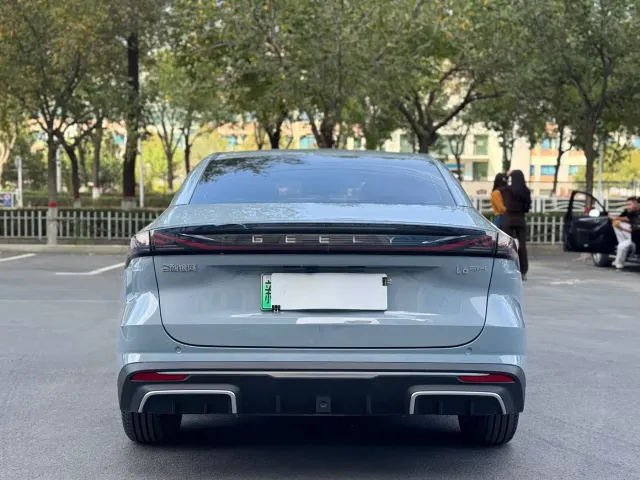 Geely Galaxy L6 — Фото автомобиля 11