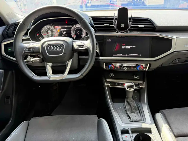 Audi Q3 — Фото автомобиля 10
