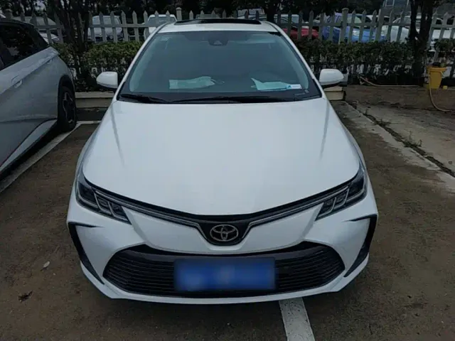 Toyota Corolla — Фото автомобиля 2