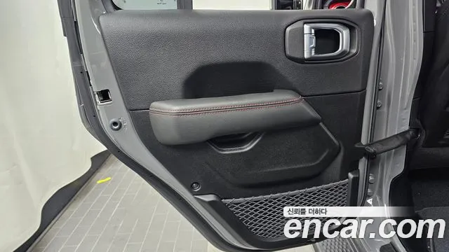 Jeep Wrangler JL — Фото автомобиля 14