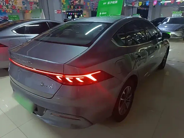 BYD Qin PLUS — Фото автомобиля 6