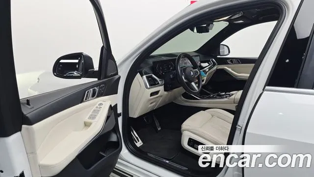 BMW X7 — Фото автомобиля 10