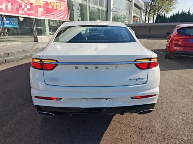Geely Xingrui — Фото автомобиля 5