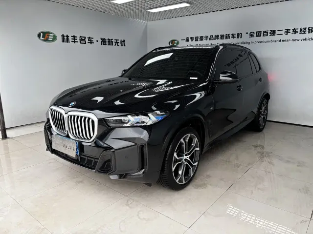 Фотография автомобиля — BMW X5