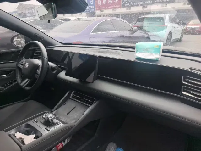 BYD Qin L — Фото автомобиля 4