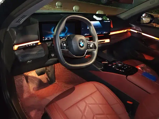 BMW 5 Series — Фото автомобиля 11