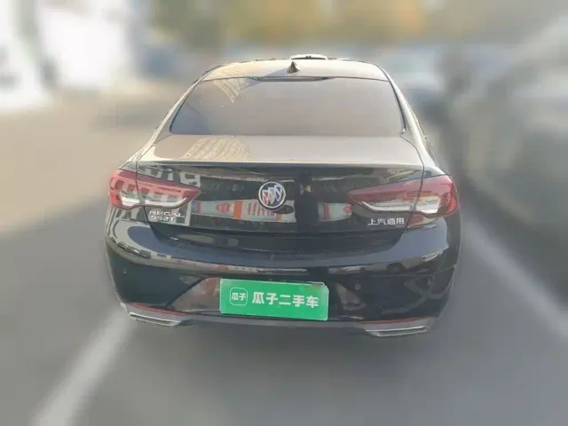 Buick Regal — Фото автомобиля 3