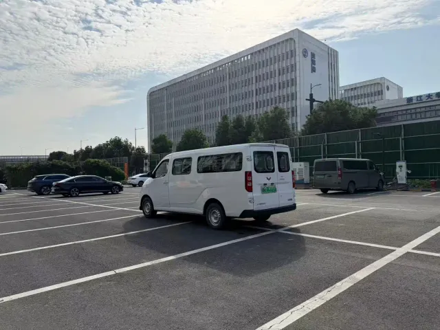 Wuling Yangguang — Фото автомобиля 7