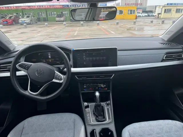 Volkswagen Lavida 2023 280TSI DSG Comfort Edition — Фото автомобиля 4