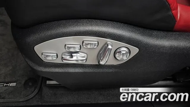 Porsche Macan — Фото автомобиля 28