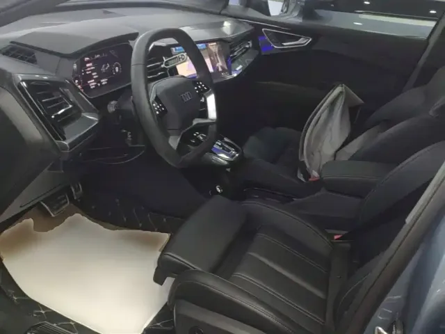 Audi Audi Q4 e-tron 2024 40 e-tron Creation Edition — Фото автомобиля 14