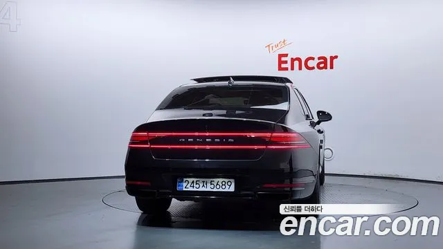 Genesis G90 — Фото автомобиля 3