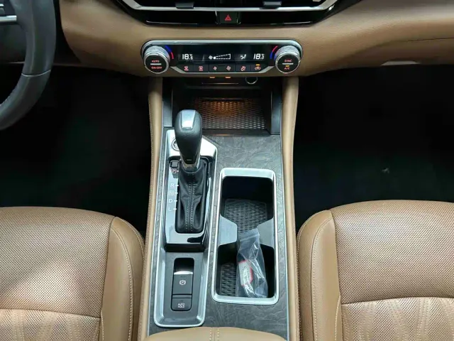 Nissan Teana — Фото автомобиля 10
