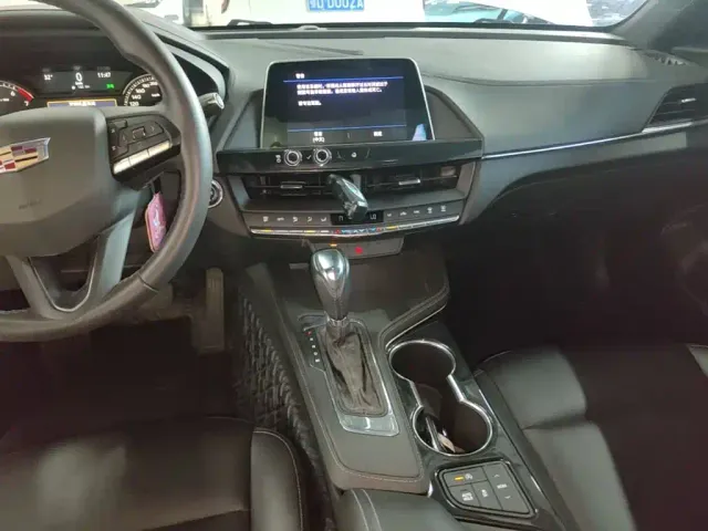Cadillac CT4 — Фото автомобиля 12