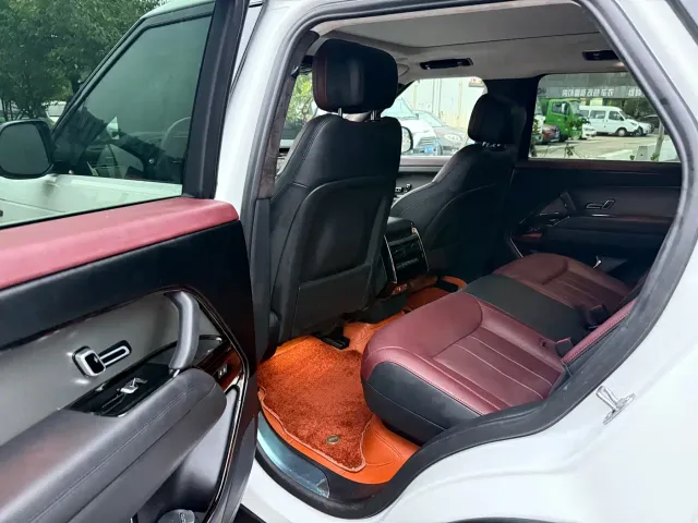 Land Rover Range Rover Sport — Фото автомобиля 5