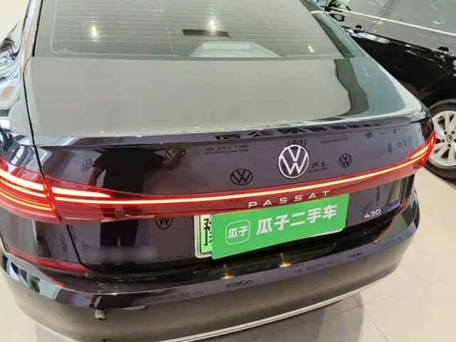 Volkswagen Passat — Фото автомобиля 5