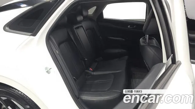 Kia K5 Новый K5 3 поколение 2.0 LPi(Для проката) — Фото автомобиля 11