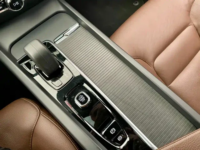 Volvo S60 — Фото автомобиля 11