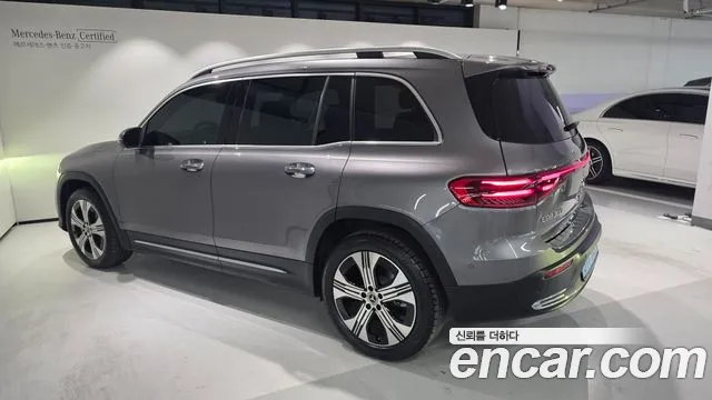 Mercedes-Benz EQB X243 — Фото автомобиля 3
