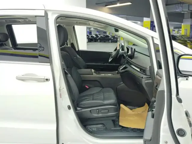 Honda Odyssey — Фото автомобиля 8