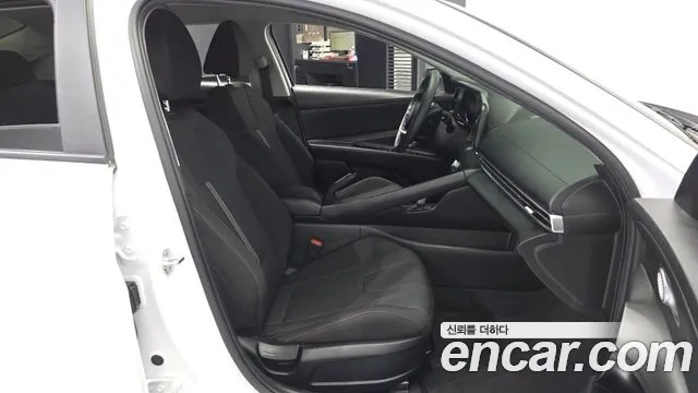 Hyundai AVANTE Avante (CN7) — Фото автомобиля 11