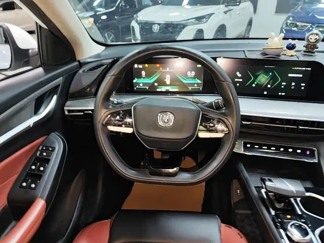 Changan Eado — Фото автомобиля 10