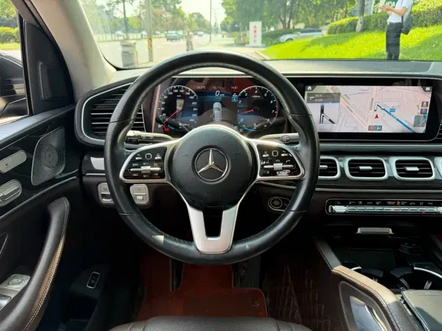 Mercedes-Benz GLE-Class — Фото автомобиля 14