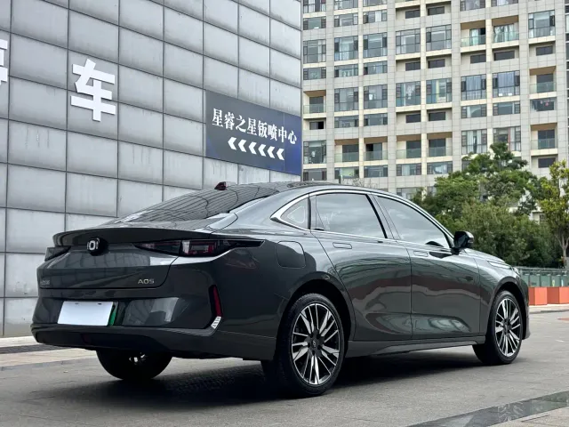 Changan Qiyuan A05 — Фото автомобиля 14