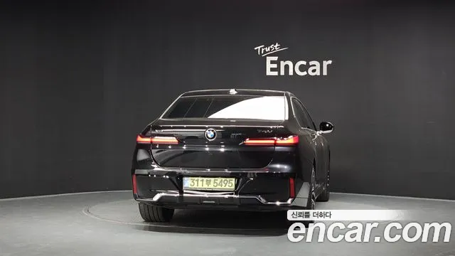 BMW 7 Series G70 — Фото автомобиля 4