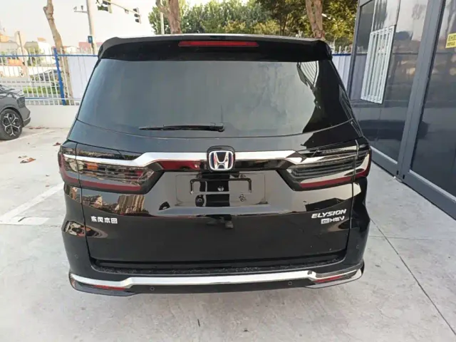 Honda Elysion 2022 2.0L e:HEV Luxury — Фото автомобиля 5