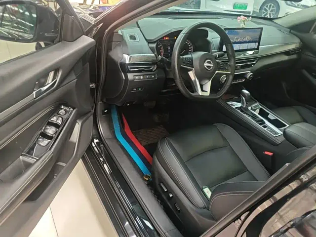 Nissan Teana — Фото автомобиля 15