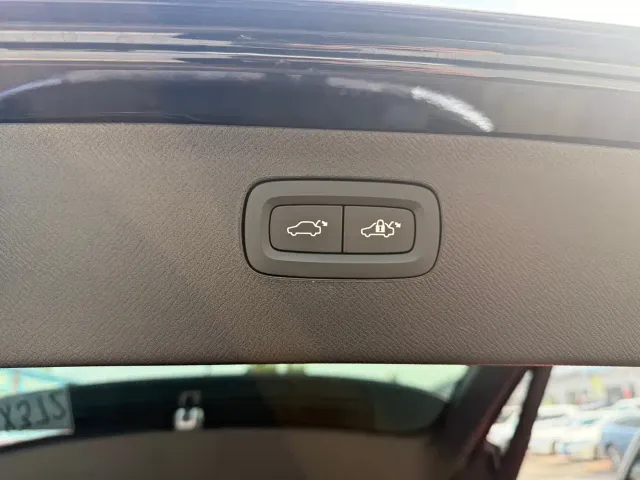 Volvo XC90 — Фото автомобиля 16