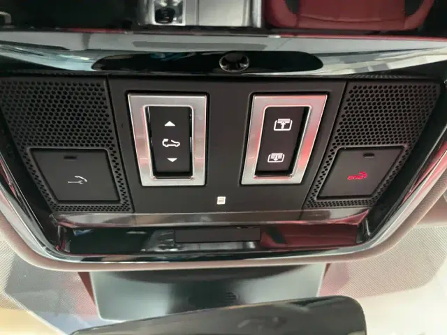 Land Rover Range Rover Sport — Фото автомобиля 23