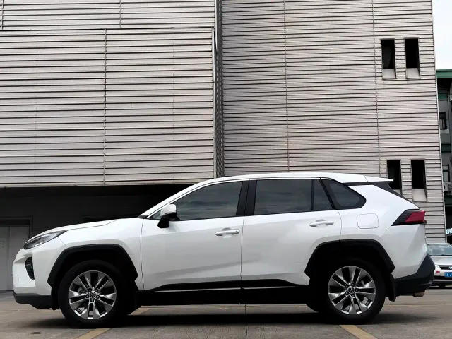 Toyota Wildlander — Фото автомобиля 5