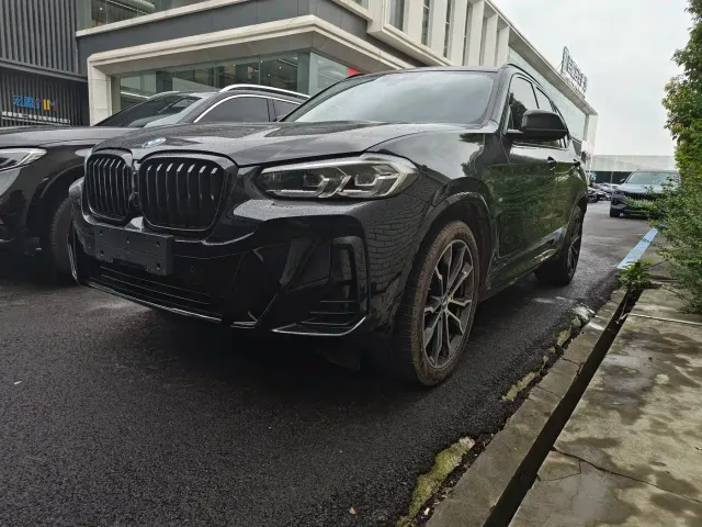 Фотография автомобиля — BMW X3