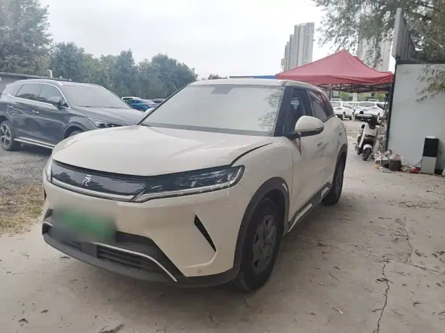 Фотография автомобиля — BYD Yuan UP