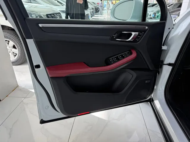 Porsche Macan — Фото автомобиля 4