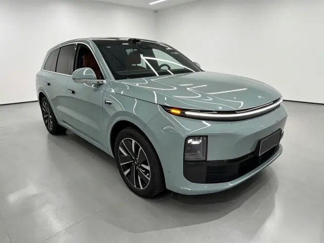 Li Auto L6 — Фото автомобиля 2