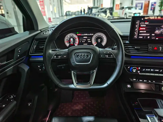 Audi Q5L — Фото автомобиля 14