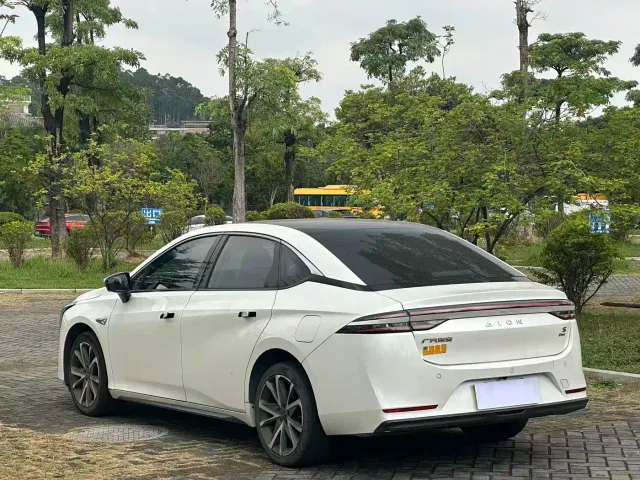 GAC Aion S Plus — Фото автомобиля 7