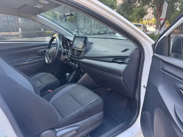 Toyota Vios FS — Фото автомобиля 14
